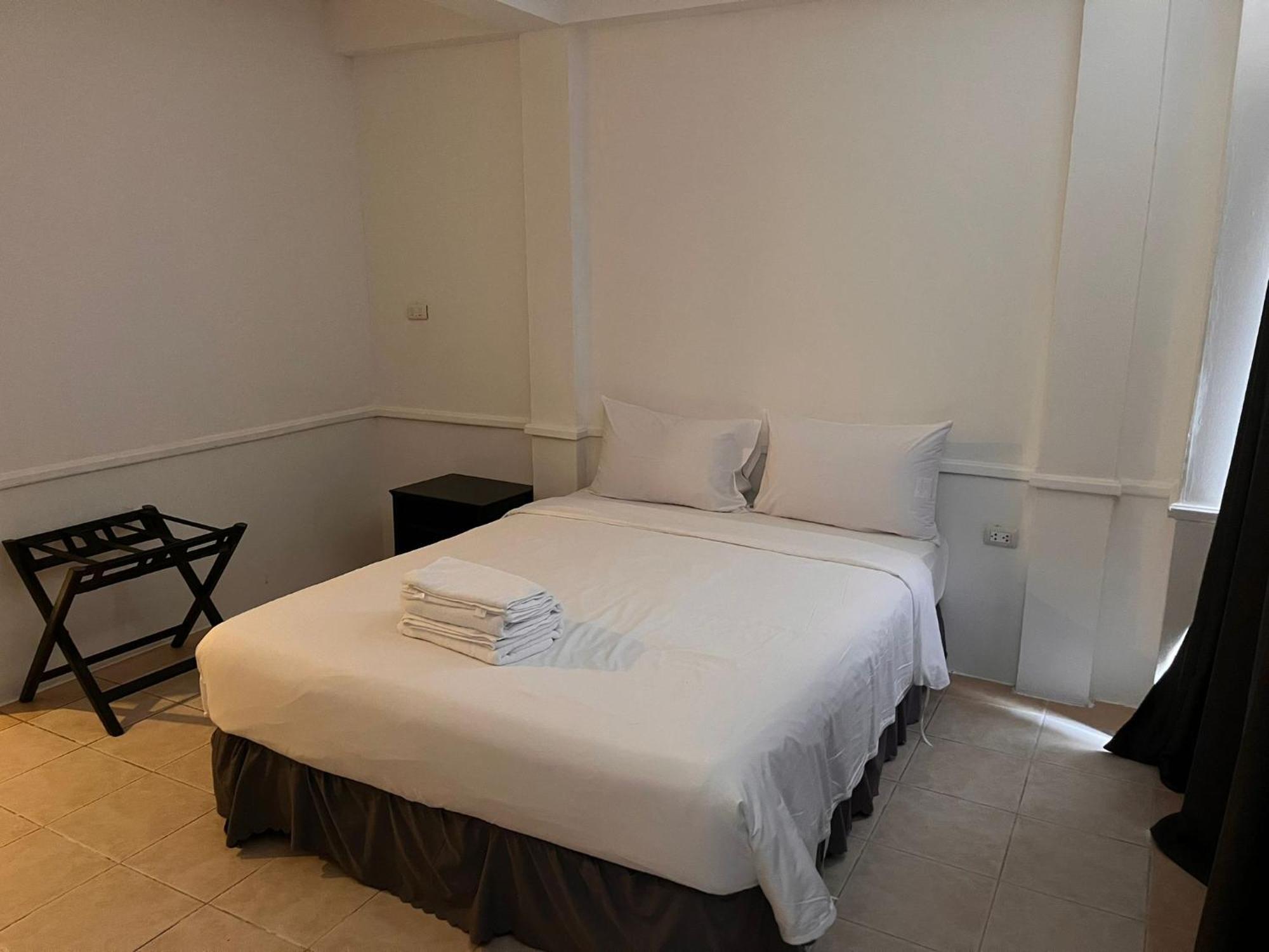 Hotel Shalom Center Chaweng Samui Esterno foto
